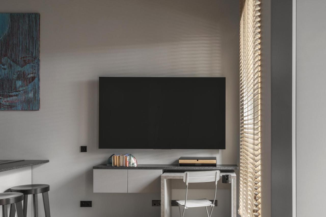 Ivis House Modern Apartment In Vilnius Old Town With Balcony VNO Extérieur photo