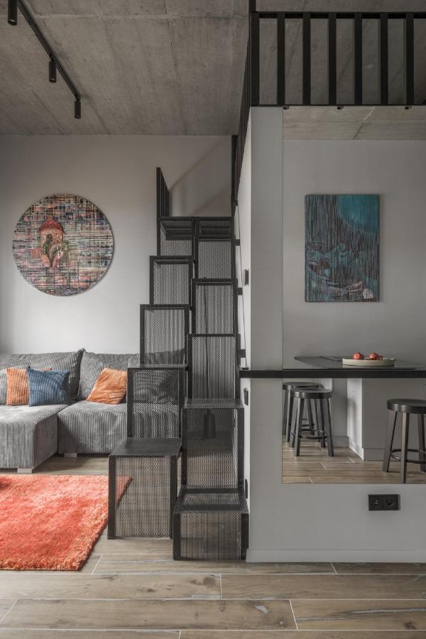 Ivis House Modern Apartment In Vilnius Old Town With Balcony VNO Extérieur photo