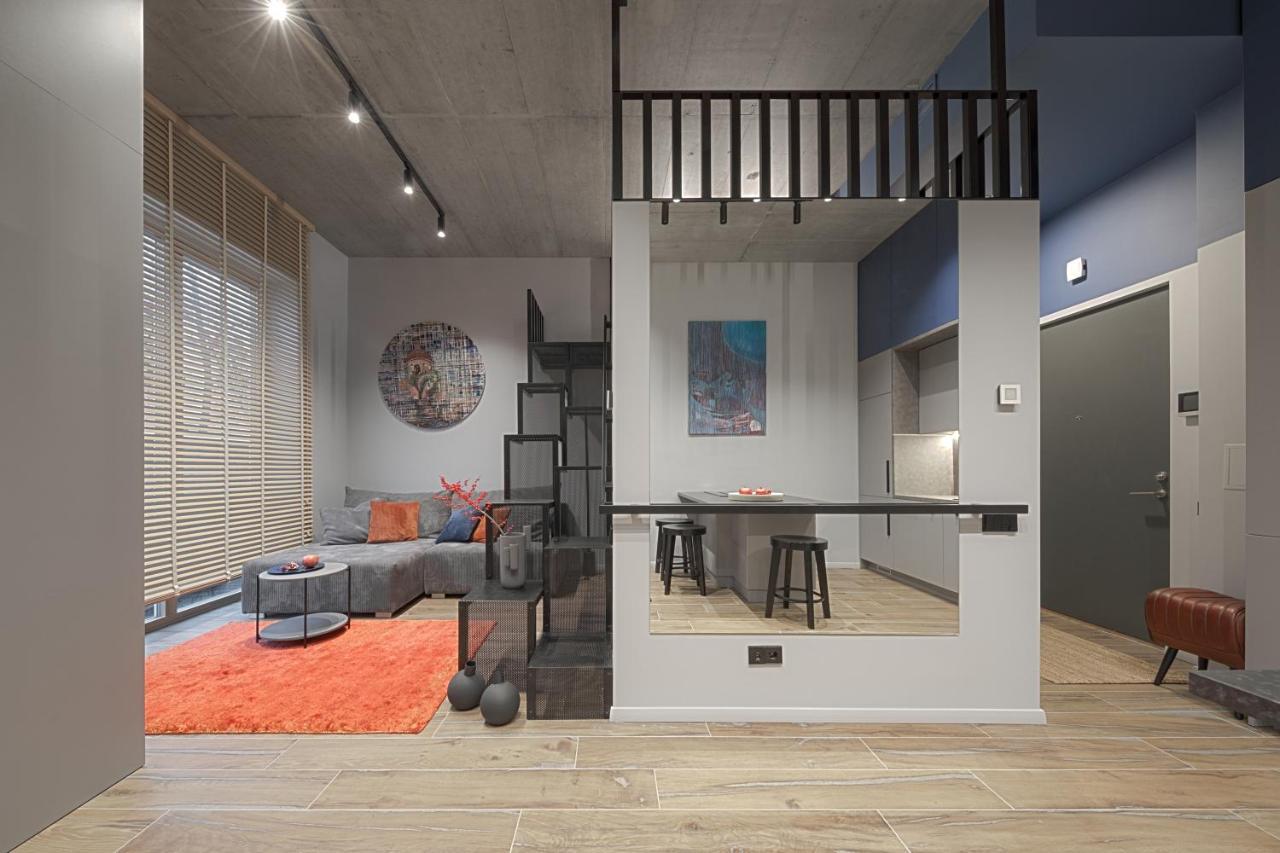 Ivis House Modern Apartment In Vilnius Old Town With Balcony VNO Extérieur photo