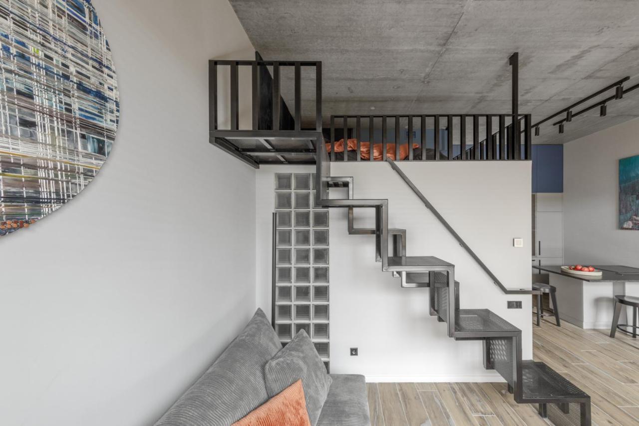 Ivis House Modern Apartment In Vilnius Old Town With Balcony VNO Extérieur photo